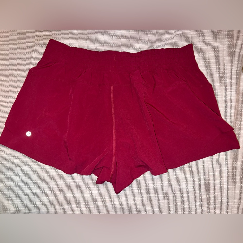 Lululemon Shake It Out High-Rise Run Short 2.5” – Size XL – MGTS – NWT - Picture 3 of 6